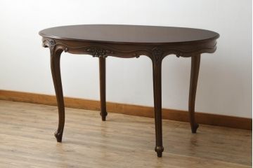 和製ビンテージ　オールドカリモク(karimoku)　domani(ドマーニ)　LouisXV(ルイXV)シリーズ　小振りなサイズが使いやすい!!ロココ調の優美なデザインが魅力のダイニングテーブル(2人掛け、4人掛け、食卓、オーバル型、ヴィンテージ)(定価約50万円)(R-066890)