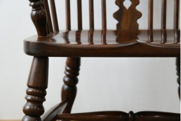 中古　松本民芸家具　#44A型　シックな色合いとクラシカルな佇まいが魅力のウィンザーチェア　定価約20万円　(R-066898)