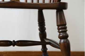 中古　松本民芸家具　#44A型　シックな色合いとクラシカルな佇まいが魅力のウィンザーチェア　定価約20万円　(R-066898)