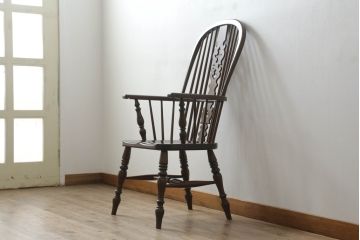 中古　松本民芸家具　#44A型　シックな色合いとクラシカルな佇まいが魅力のウィンザーチェア(ウインザーチェア、アームチェア、板座チェア、ダイニングチェア、椅子、イス)(定価約20万円)(R-066899)