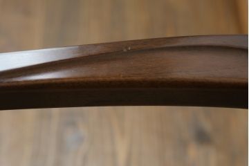 中古　神戸洋家具　メープル不二屋(MAPULE FUJIYA)　クラシカルな佇まいが魅力のアームチェア(ダイニングチェア、椅子、イス)(R-066901)