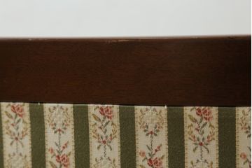 中古　神戸洋家具　メープル不二屋(MAPULE FUJIYA)　クラシカルな佇まいが魅力のアームチェア(ダイニングチェア、椅子、イス)(R-066901)