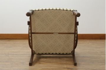 中古　神戸洋家具　メープル不二屋(MAPULE FUJIYA)　クラシカルな佇まいが魅力のアームチェア(ダイニングチェア、椅子、イス)(R-066901)