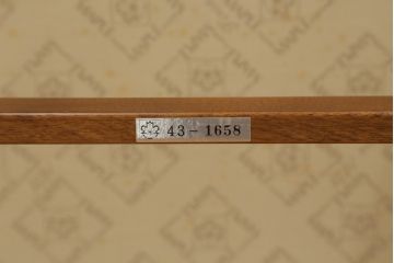 中古　神戸洋家具　メープル不二屋(MAPULE FUJIYA)　クラシカルな佇まいが魅力のアームチェア(ダイニングチェア、椅子、イス)(R-066901)