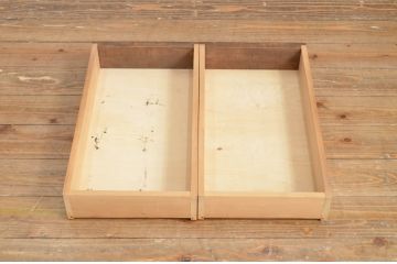 中古　美品　軽井沢彫り　隅々まで丁寧に施された彫刻デザインが魅力の平机(コンソールテーブル、ワークデスク、在宅用、在宅ワーク用、作業台)(定価約55万円)(R-066907)