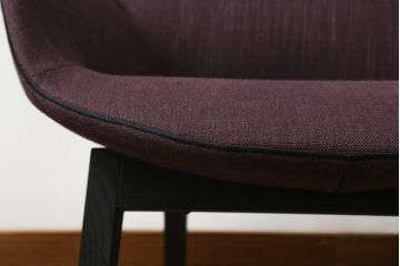 中古　極美品　イタリア製　Poliform(ポリフォーム)　Jean-Marie Massaud(ジャン・マリー・マッソー)　VENTURA(ベンチューラ)　洗練されたモダンデザインが魅力的なアームチェア(ラウンジチェア、1人掛けソファ、一人掛けソファ、パーソナルチェア)(定価約40万円6千円)(R-066908)