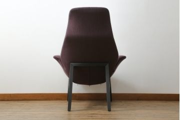 中古　極美品　イタリア製　Poliform(ポリフォーム)　Jean-Marie Massaud(ジャン・マリー・マッソー)　VENTURA(ベンチューラ)　洗練されたモダンデザインが魅力的なアームチェア(ラウンジチェア、1人掛けソファ、一人掛けソファ、パーソナルチェア)(定価約40万円6千円)(R-066908)