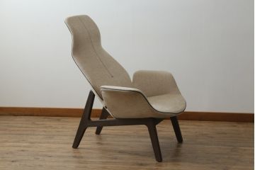 中古　極美品　イタリア製　Poliform(ポリフォーム)　Jean-Marie Massaud(ジャン・マリー・マッソー)　VENTURA(ベンチューラ)　洗練されたモダンデザインが魅力的なアームチェア(ラウンジチェア、1人掛けソファ、一人掛けソファ、パーソナルチェア)(定価約40万円6千円)(R-066909)