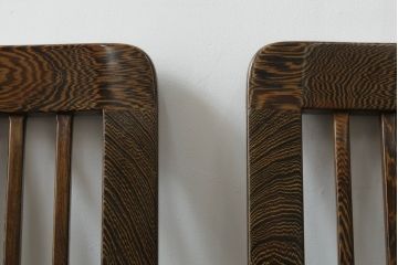 中古　鉄刀木(タガヤサン)　美しい杢目が目を惹く収納付き板座チェア2脚セット(ダイニングチェア、椅子、イス)(R-066911)