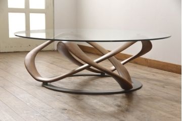 中古　美品　イタリア製　ポラダ(porada)社　INFINITY(インフィニティ)　オブジェのような美しい佇まいに目を奪われるリビングテーブル(センターテーブル、カクテルテーブル、カフェテーブル、コーヒーテーブル、ラウンドテーブル、ガラステーブル)(定価約57万6千円)(R-066915)