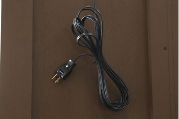 中古　美品　レアな小振りサイズ!!　DREXEL HERITAGE(ドレクセルヘリテイジ)　Grand Villa(グランドヴィラ)　上品な佇まいの照明付きキャビネット(キュリオケース、ガラスケース、ショーケース、食器棚、収納棚、戸棚、飾り棚)(定価約200万円)(R-066916)