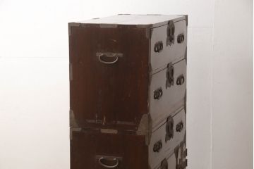 和製アンティーク　前面欅(ケヤキ)材　漆塗りの綺麗な庄内箪笥(時代箪笥、重ね箪笥、衣装箪笥、整理たんす、収納タンス、引き出し)(R-066917)