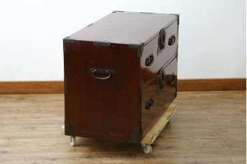 和製アンティーク　前面欅(ケヤキ)材　漆塗りの綺麗な庄内箪笥ローボード　(R-066918)