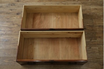 和製アンティーク　前面欅(ケヤキ)材　漆塗りの綺麗な庄内箪笥ローボード　(R-066918)