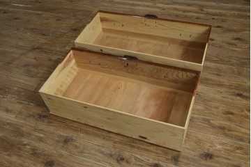 和製アンティーク　前面欅(ケヤキ)材　漆塗りの綺麗な庄内箪笥ローボード　(R-066918)