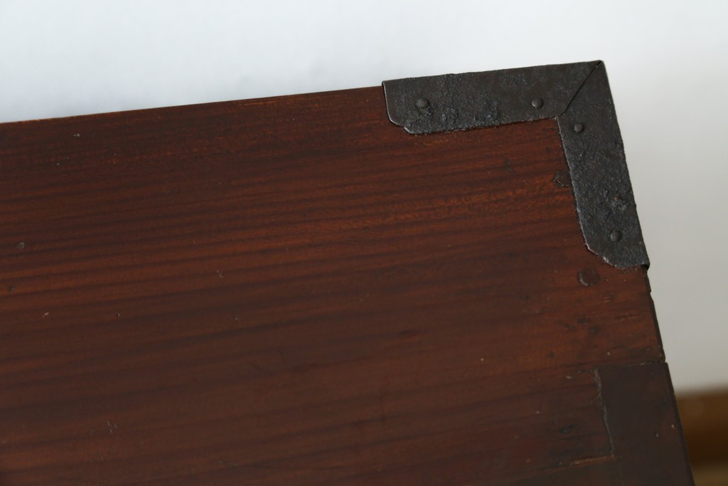 和製アンティーク　前面欅(ケヤキ)材　漆塗りの綺麗な庄内箪笥ローボード　(R-066918)