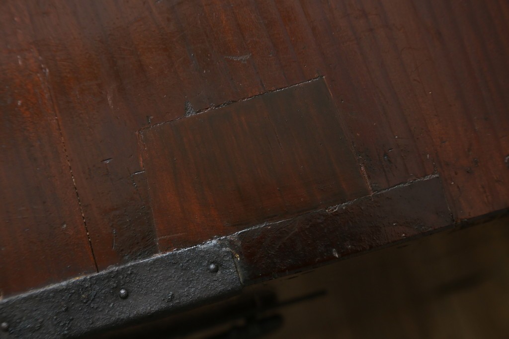 和製アンティーク　前面欅(ケヤキ)材　漆塗りの綺麗な庄内箪笥ローボード　(R-066918)