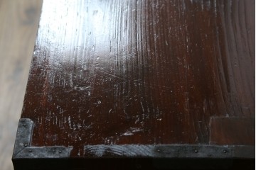 和製アンティーク　前面欅(ケヤキ)材　漆塗りの綺麗な庄内箪笥ローボード　(R-066918)