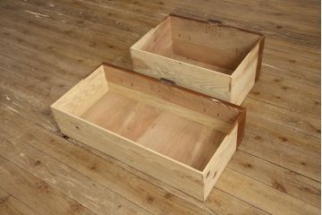 和製アンティーク　前面欅(ケヤキ)材　漆塗りの綺麗な庄内箪笥ローボード(時代箪笥、収納タンス、引き出し、ローチェスト、テレビ台、テレビボード)(R-066919)