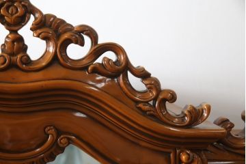 中古　高級イタリア家具　繊細で優美な彫刻入りのロココ調アンティーク風キャビネット(キュリオケース、ガラスケース、ショーケース、飾り棚、店舗什器)(定価約90万円)(R-066920)