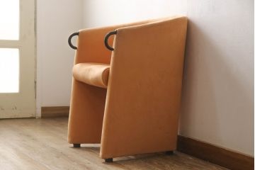 中古　arflex(アルフレックス)　MINI TONDA(ミニトンダ) モダンなデザインがお洒落!!丸い取っ手がアクセントの1人掛けソファ(一人掛けソファ、1P、パーソナルチェア、アームチェア、椅子、イス)(R-066921)