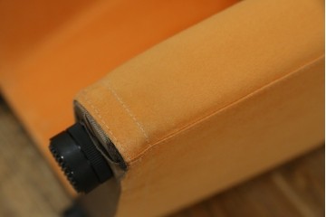 中古　arflex(アルフレックス)　MINI TONDA(ミニトンダ) モダンなデザインがお洒落!!丸い取っ手がアクセントの1人掛けソファ　(R-066921)