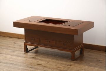 和製ビンテージ　欅(ケヤキ)材　和モダンな空間づくりにおすすめな脚付き関西火鉢(囲炉裏テーブル、ローテーブル、センターテーブル、座卓、木製火鉢、長火鉢、ヴィンテージ)(R-066922)
