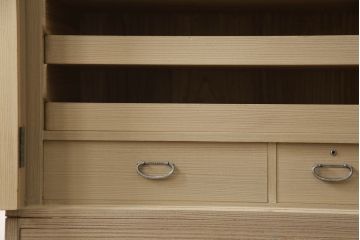 中古　凛とした佇まいが魅力の加茂総桐箪笥(四方丸、胴厚、総桐たんす、和タンス、衣装箪笥、着物箪笥、引き出し)(定価約160万円)(R-066942)