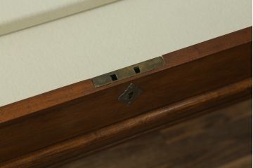 イギリスアンティーク　希少!!　マホガニー材　クラシカルな佇まいが魅力的!!上開きのガラスケース(ショーケース、ディスプレイケース、ジュエリーケース、コレクションケース、キャビネット、陳列棚、店舗什器、英国)(R-066944)