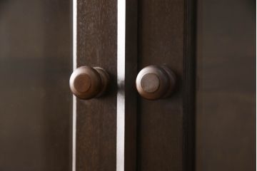 和製ビンテージ　松本民芸家具　洗練されたシックなデザインが魅力のE型書棚(ブックケース、本箱、飾り棚、キャビネット、収納棚、戸棚、ヴィンテージ)(定価約79万円)(R-066947)