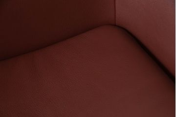 中古　美品　B&B Italia　Jeffrey Bernett(ジェフリー・バーネット)　Metropolitan'14(メトロポリタン)　 ARMCHAIRS(Steel base frame)　本革(レザー)　クールなモダンデザインがお洒落なアームチェア&オットマンのセット(1人掛けソファ、一人掛けソファ、回転椅子、回転イス、ラウンジチェア、フットスツール)(R-066951)