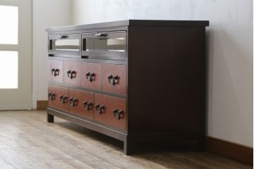 中古　美品!!　高級品　総漆塗り　仙台民芸　伊達箪笥　和モダンスタイルのお部屋におすすめなテレビ台(仙台箪笥、ローボード、テレビボード、引き出し、リビングボード、ドロワー、ローチェスト)(R-066954)