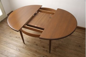 イギリスビンテージ　G-PLAN(ジープラン)　優しい木の温もり溢れるエクステンションテーブル(ダイニングテーブル、拡張式テーブル、食卓、2人掛け、4人掛け、6人掛け、ラウンドテーブル、ヴィンテージ、英国、北欧)(R-066973)
