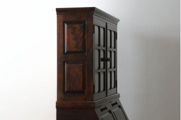 中古　神居民芸家具　クラシカルな佇まいが魅力的なビューローブックケース&スツールのセット(簿記机、ライティングビューロー、ワークデスク、在宅用、在宅ワーク用、本箱、収納棚、戸棚、キャビネット)(R-066974)