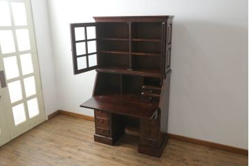 中古　神居民芸家具　クラシカルな佇まいが魅力的なビューローブックケース&スツールのセット(簿記机、ライティングビューロー、ワークデスク、在宅用、在宅ワーク用、本箱、収納棚、戸棚、キャビネット)(R-066974)