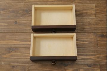 中古　神居民芸家具　クラシカルな佇まいが魅力的なビューローブックケース&スツールのセット(簿記机、ライティングビューロー、ワークデスク、在宅用、在宅ワーク用、本箱、収納棚、戸棚、キャビネット)(R-066974)