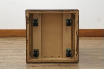 中古　神居民芸家具　クラシカルな佇まいが魅力的なビューローブックケース&スツールのセット(簿記机、ライティングビューロー、ワークデスク、在宅用、在宅ワーク用、本箱、収納棚、戸棚、キャビネット)(R-066974)