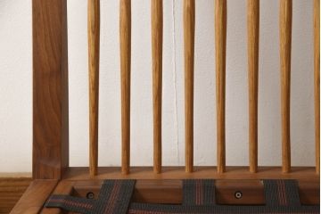 中古　ジョージナカシマ　CN109　CONOID CUSHION　洗練された佇まいがモダンな空間を盛り上げるコノイドクッションチェア(ジョージ・ナカシマ、リラックスチェア、一人掛けソファ、1Pソファ、椅子、イス)(定価567,600円)(R-066975)