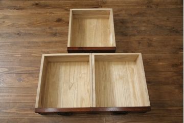 中古　岩谷堂箪笥　No.366　四尺書棚　上質な和の空間づくりにおすすめのブックケース(本箱、キャビネット、収納棚、戸棚、飾り棚)(定価約82万5千円)(R-066989)