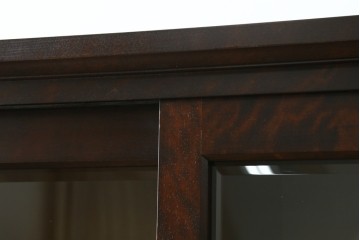 中古　美品　北海道民芸家具　和モダンな空間づくりにおすすめ!!　ガラス引き戸の食器棚　(R-067009)