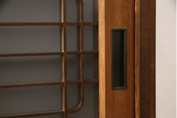 ラフジュ工房オリジナル　古建具リメイク　香の図模様が目を引くサイドボード(収納棚、戸棚、サイドキャビネット、組子)(R-067015)