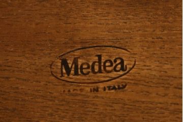 中古　イタリア製　メデア(Medea)　クラシカルな佇まいが魅力のサイドテーブル(コンソールテーブル、丸テーブル、ラウンドテーブル、コーヒーテーブル)(定価約30万円)(R-067020)