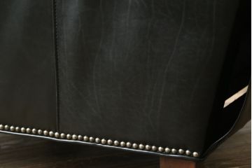 中古　DREXEL HERITAGE(ドレクセルヘリテイジ)　Upholstery(アップホルスタリー)コレクション　本革(レザー)　高級感溢れる佇まいが魅力のリクライニング付き1人掛けソファ(一人掛けソファ、1P、パーソナルチェア、ラウンジチェア、リクライニングソファ、アームソファ、フットレスト)(R-067021)