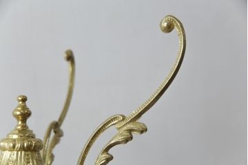新品未使用　イタリア製　組み立て式　真鍮(しんちゅう)　ゴージャスな装飾が空間に華やぎをもたらすコートハンガー(ポールハンガー、ホールハンガー、帽子掛け、店舗什器)(定価約5万円)(R-067050)