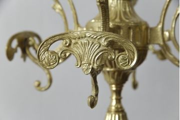 新品未使用　イタリア製　組み立て式　真鍮(しんちゅう)　ゴージャスな装飾が空間に華やぎをもたらすコートハンガー(ポールハンガー、ホールハンガー、帽子掛け、店舗什器)(定価約5万円)(R-067050)