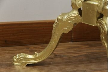 新品未使用　イタリア製　組み立て式　真鍮(しんちゅう)　ゴージャスな装飾が空間に華やぎをもたらすコートハンガー(ポールハンガー、ホールハンガー、帽子掛け、店舗什器)(定価約5万円)(R-067050)