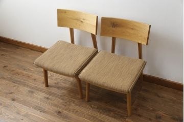 中古　美品　飛騨産業　キツツキ　森のことば　LDチェア(SN250)　ナチュラルテイストのお部屋づくりにおすすめなダイニングチェア2脚セット(椅子、イス、いす)(定価2脚で約16万円)(R-067105)