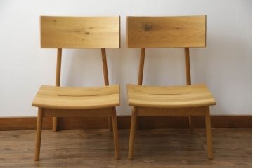 中古　美品　飛騨産業　キツツキ　森のことば　LDチェア(SN250)　ナチュラルテイストのお部屋づくりにおすすめなダイニングチェア2脚セット(椅子、イス、いす)(定価2脚で約16万円)(R-067105)