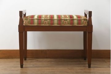 中古　美品　DREXEL HERITAGE(ドレクセルヘリテイジ)　Triune(トライユン)　Eグレード　J2440　直線的なフォルムが美しいスツール(オットマン、椅子、イス、チェア)(定価約10万円)(R-067110)