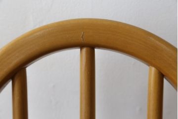 イギリスビンテージ　美品!!　ERCOL(アーコール)　木の温もり溢れるクエーカーロッキングチェア(アームチェア、板座チェア、ヴィンテージ、英国)(R-067113)